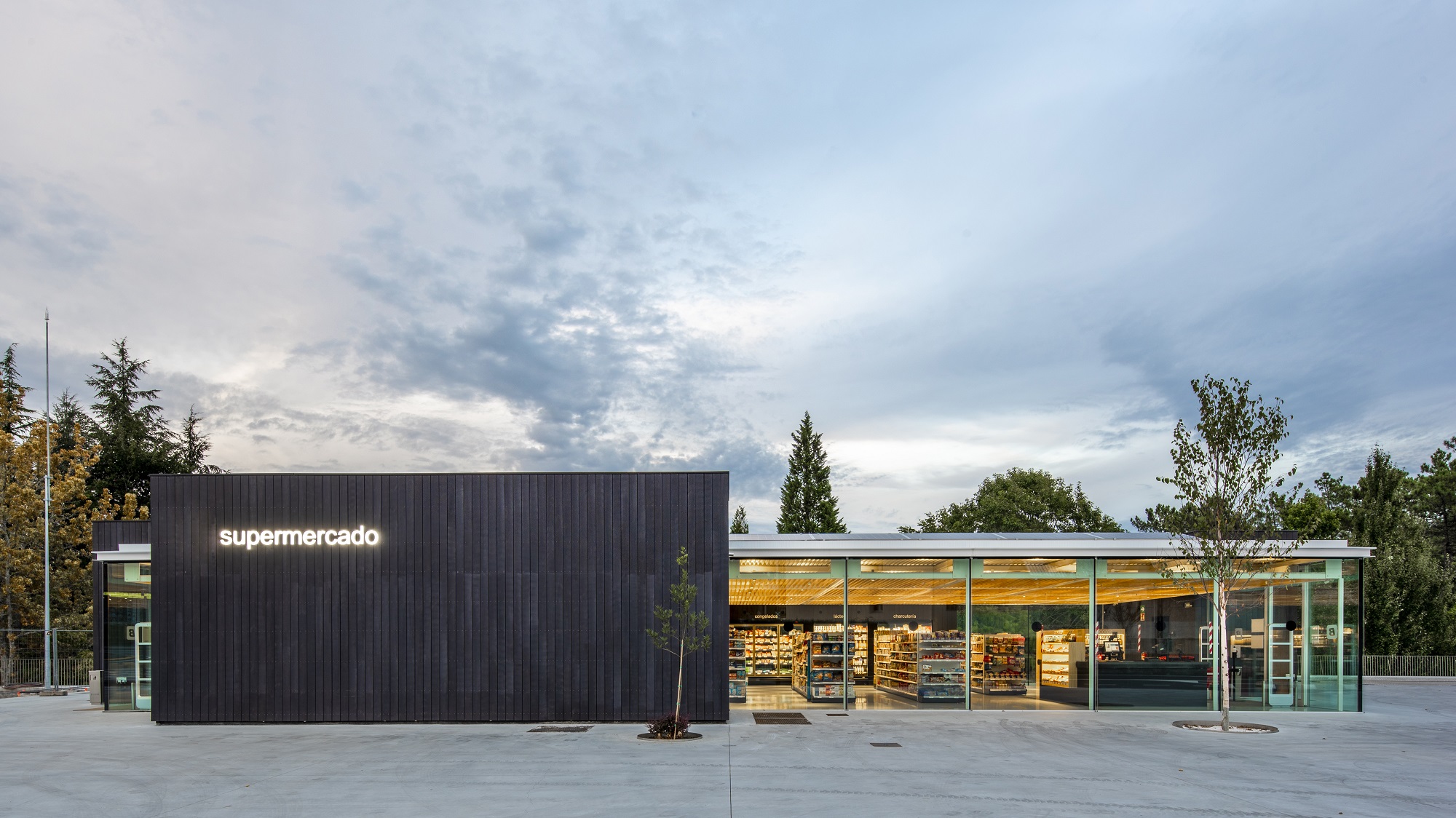 Supermercado_Ecoefienciente_Ramallosa_EcoMT_MRM_Arquitectos_Anton_Varela EcoMT aporta tecnología y eficiencia energética para reducir la demanda de energía en 7.000 inmuebles