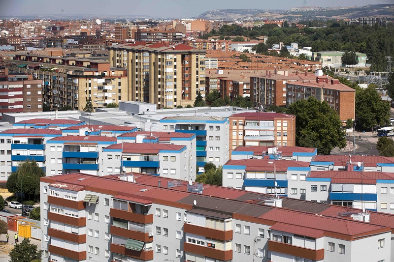 Edificio calefacción central El acuerdo de la Junta de Vecinos para la instalación de repartidores de costes será suficiente para acogerse a la tarifa TUR 4