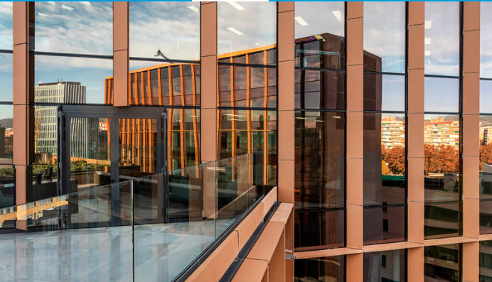 Sorigué construcción Sorigué: Construcción del primer edificio inteligente de España con materiales sostenibles y alta eficiencia energética