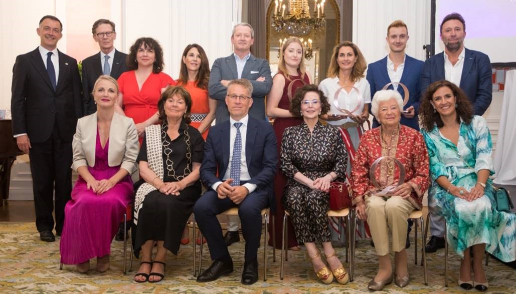 ABB premio ABB es reconocida por visibilizar y promover del talento femenino en el ámbito STEM