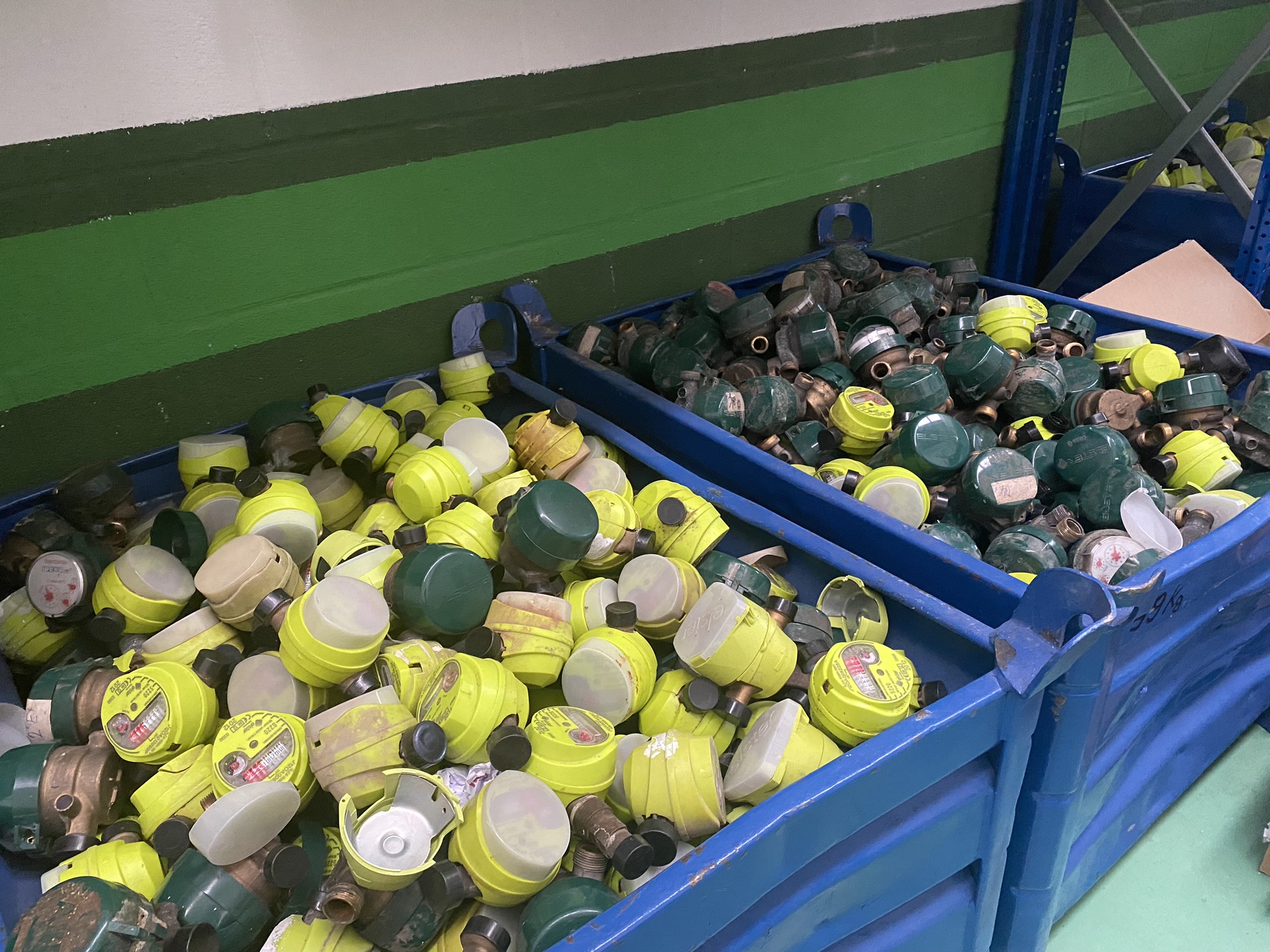 contadores desechados para reciclar latón ISTA recicló unos 5.800 kilos de latón procedentes de 15.000 contadores de agua