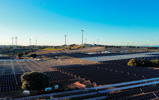 ACCIONA primera planta híbrida