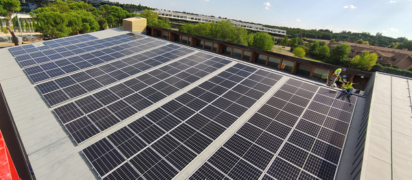 Solas Capital firma un acuerdo estratégico con Capital Energy para financiar proyectos solares de autoconsumo comercial e industrial en España y Portugal
