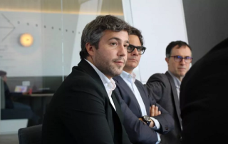 Mesa sobre movilidad del vehículo eléctrico