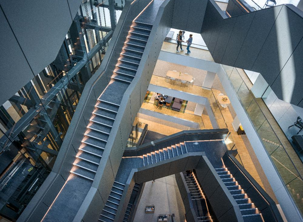 Un estudio de Schneider Electric demuestra que el control de ocupación reduce un 22% el consumo energético y las emisiones de carbono en oficinas