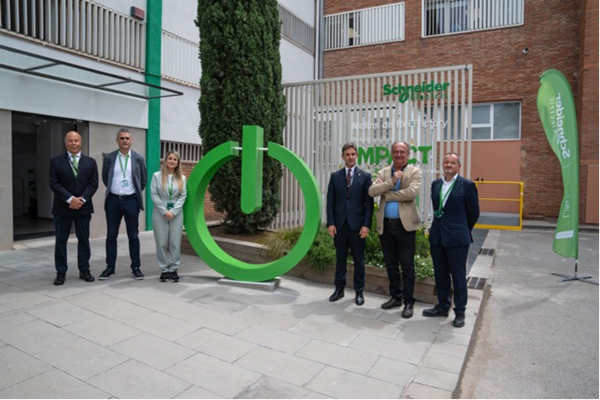 Schneider Iberdrola Schneider Electric culmina la descarbonización de su planta en Molins de Rei e inaugura la microgrid desarrollada junto a Iberdrola