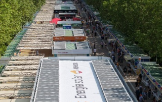Repsol ilumina con energía solar la Feria del Libro de Madrid