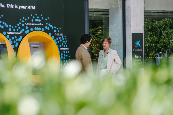 CaixaBank Green & Human CaixaBank se adhiere a Green & Human