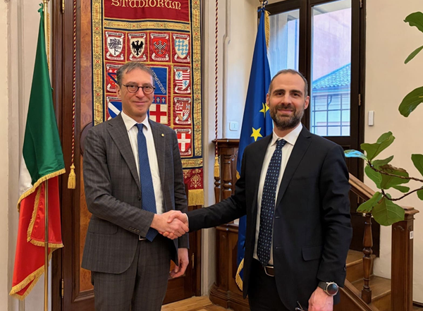 Vertiv y la Universidad de Bolonia firman un acuerdo estratégico para investigación, formación e innovación