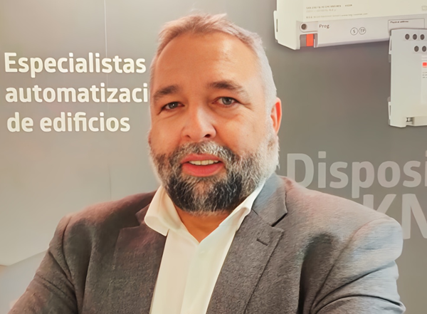 Óscar Fernández refuerza el liderazgo de B.E.G.
