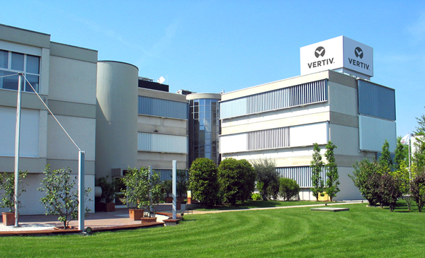 Vertiv amplía la capacidad de fabricación y pruebas en el campus de Tognana
